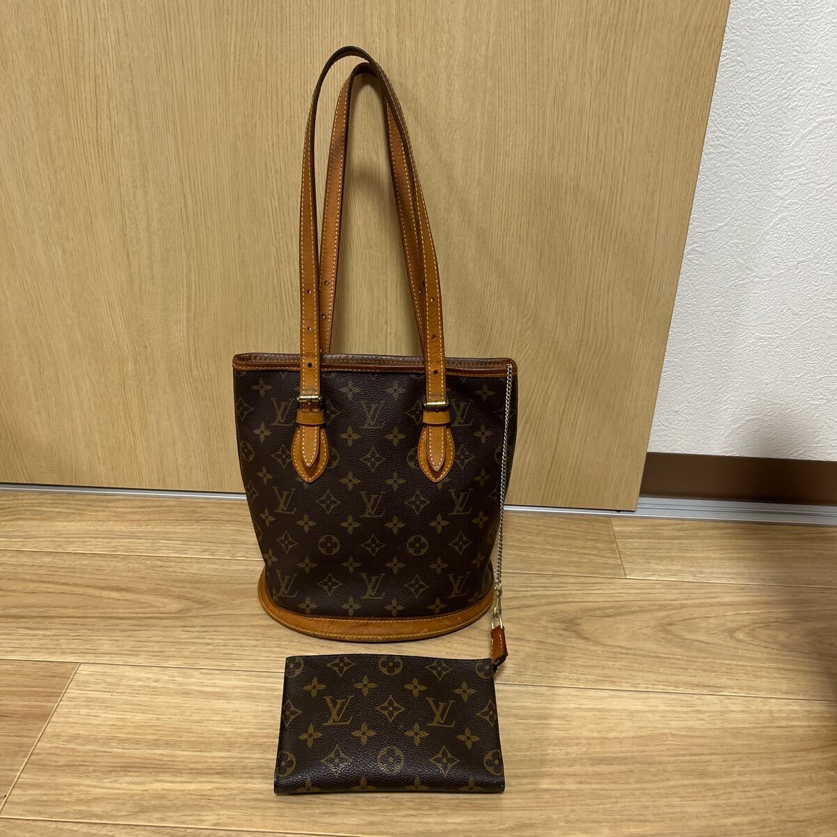 モノグラム LOUIS VUITTON ルイヴィトン ヴィトン バケット プチ