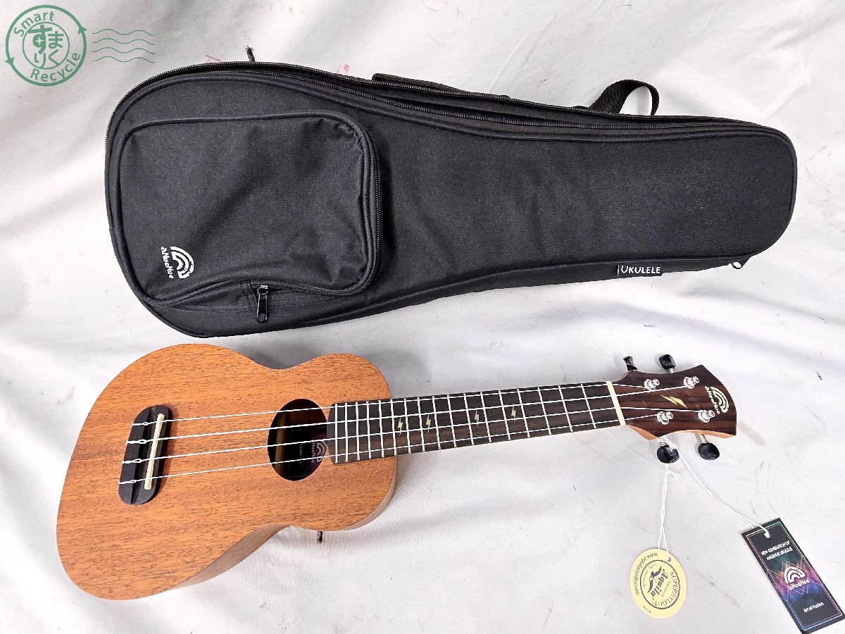 BA0606847　☆ aNueNue UKULELE Thunder M 1 ウクレレ アヌエヌエ ソフトケース付き タグ 音楽 民族楽器 弦楽器 演奏 楽器 中古