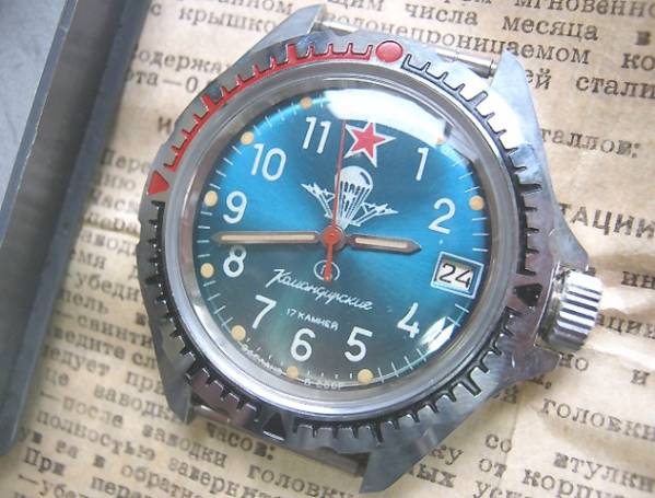 CCCP/ソ連手巻き時計/コマンドルスキー/箱紙付き稼動品ロシア