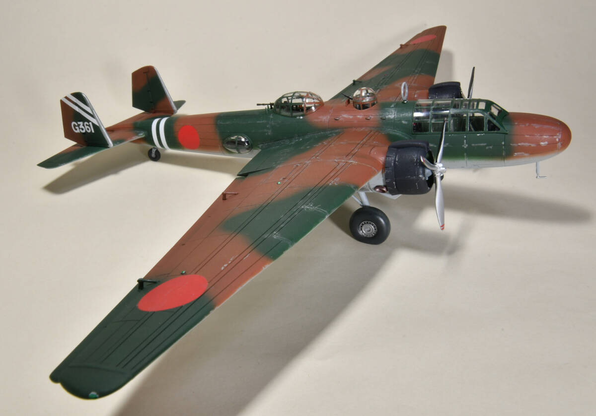 プラモデル完成品★日本海軍９６式陸上攻撃機２２型、雷装★ハセガワ１／７２_1