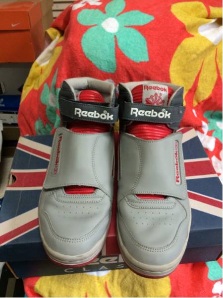 美品 エイリアンスタンパー 10.5インチ リーボック