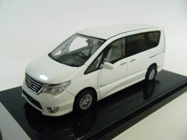 Nissan 1⁄43 Serena Highway Star Car Mini Toy Wits Diecast White