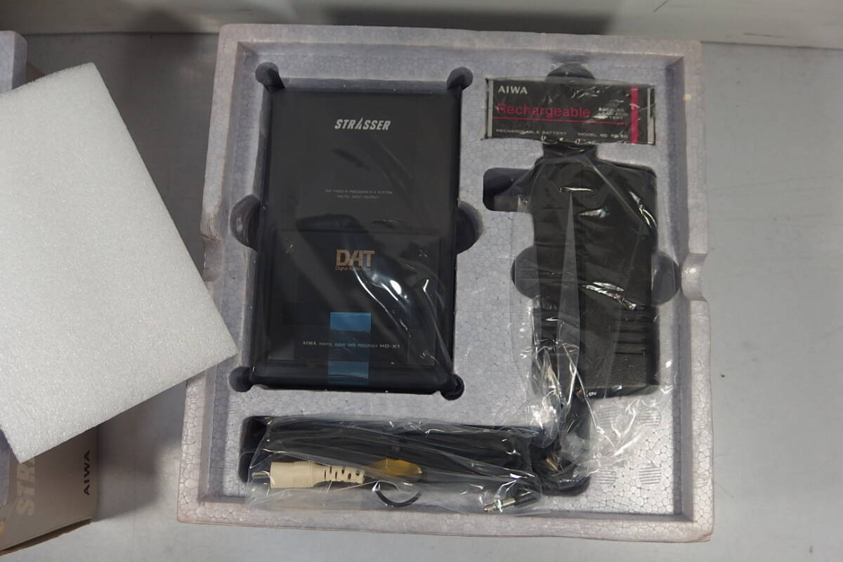 ◇未使用 AIWA(アイワ) ポータブル DAT レコーダー STRASSER HD-X1
