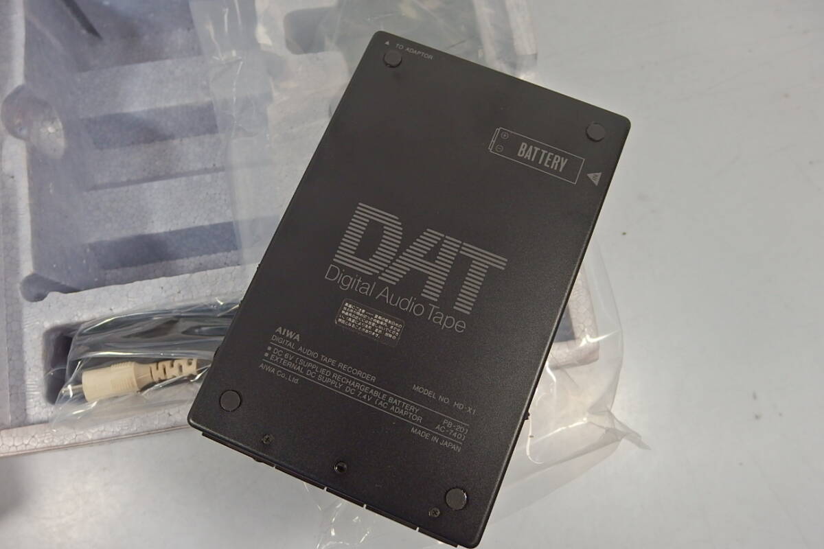 ◇未使用 AIWA(アイワ) ポータブル DAT レコーダー STRASSER HD-X1