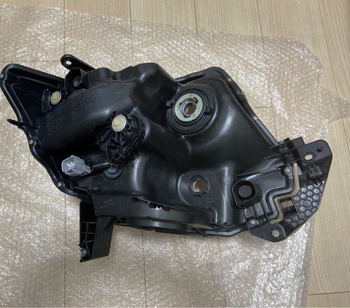 タント　カスタム　LA600S LED ヘッドランプ ヘッドライト KOITO 左　研磨済み　81185-B2030 100-51392_4