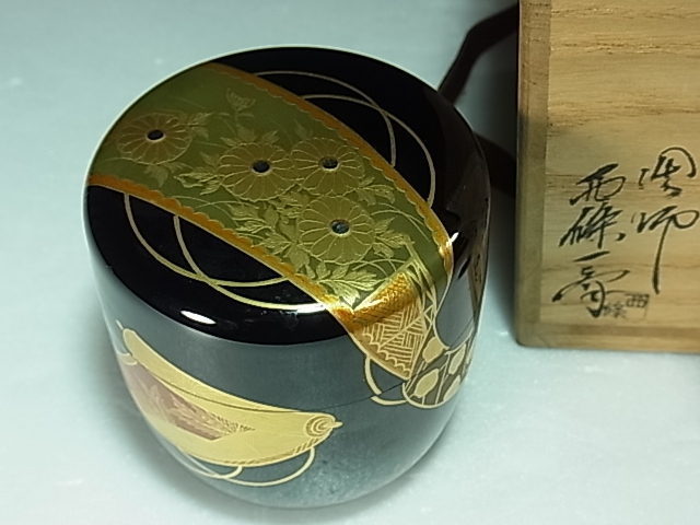 値下げ茶道具　巻物大棗　(蒔絵師)西篠一斎造 共箱 蒔絵師・西條一斎 巻物蒔絵大棗 共箱(棗)｜売買されたオークション情報