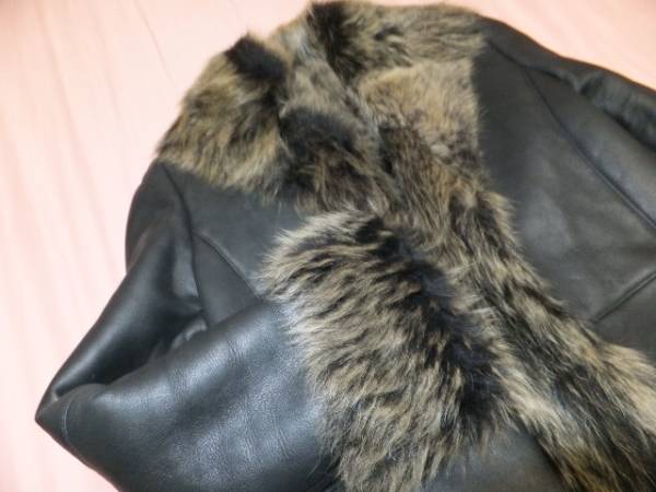 【美品】リアルムートン★羊革★表革★ナッパ素材★フラジール