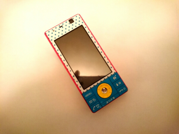 docomo ガラケー F-04C ココルル 携帯 判定◯ 動作します。(携帯電話