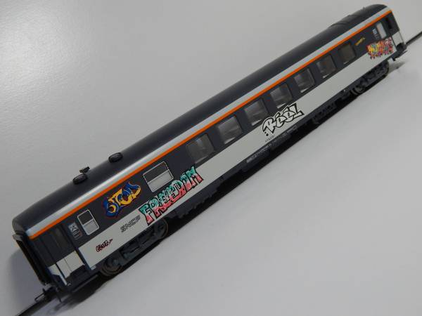 ROCO 45206．1 【未走行】 SNCF 限定品・特別塗装（落書き仕様）