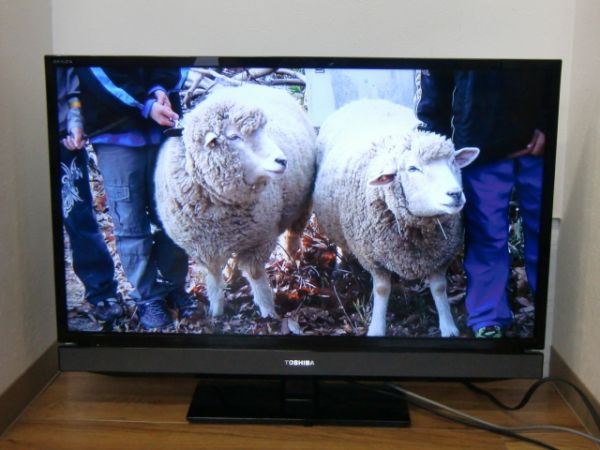 中古美品 東芝 TOSHIBA 32インチ 液晶テレビREGZA 32S5 2012年製