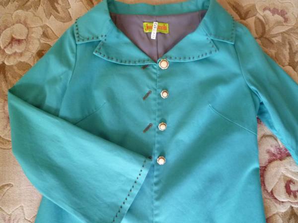 ★ホコモモラ刺繍ステッチ花ボタン鮮やかコート★