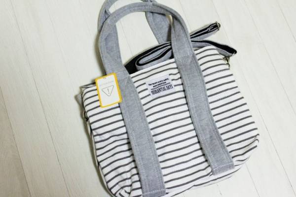 新品インスタで大人気しまむらスウェットバッグボーダーグレー