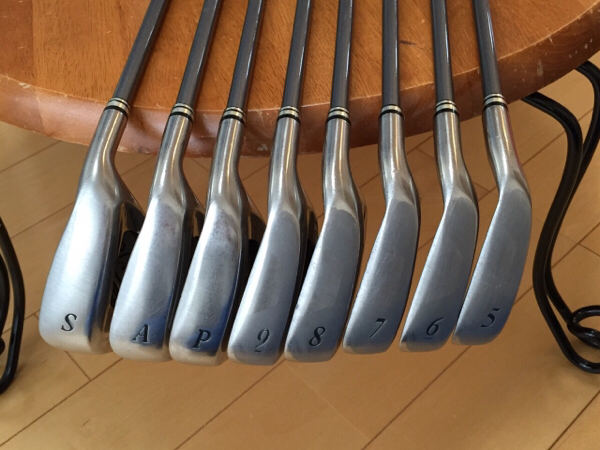 XXIO☆ゼクシオセブン アイアン8本セット MP700カーボンシャフト