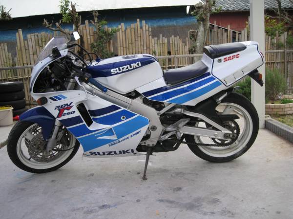 SUZUKI RGV250Γ VJ22A L型