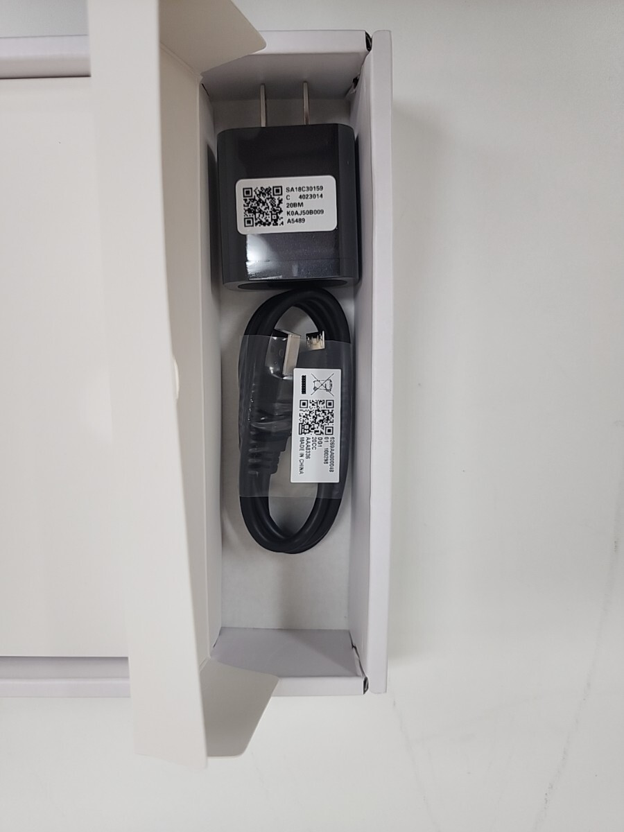 送料無料新品同様LenovoTabM10TB-X505Fレノボカバー付き タブレット Wi-Fiモデル 匿名取引おまけmicroSDカード32GB付き_2