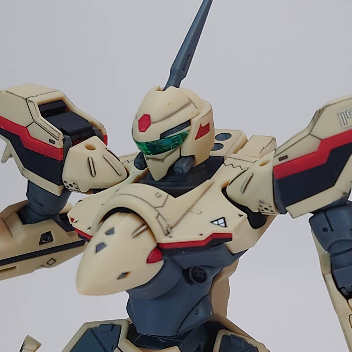 HG YF-19部分塗装済完成品_1