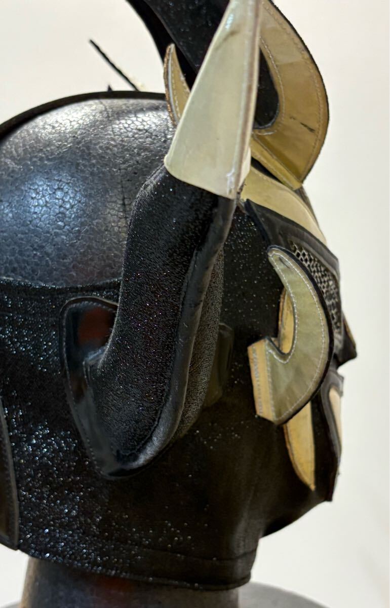 《送料込》獣神サンダーライガー　試合用マスク　黒ラメ_6