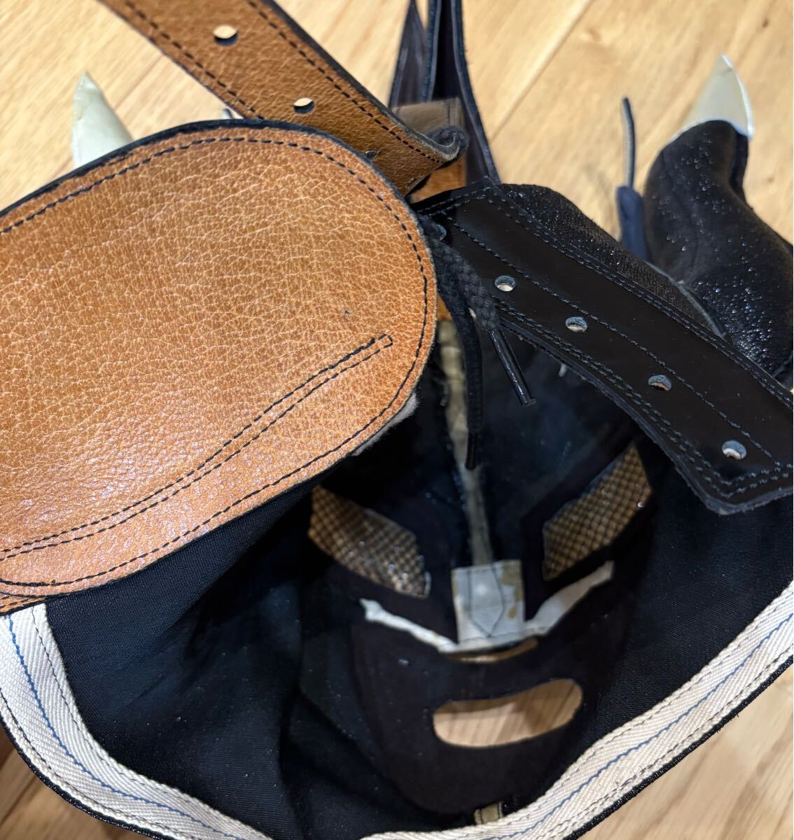 《送料込》獣神サンダーライガー　試合用マスク　黒ラメ_7