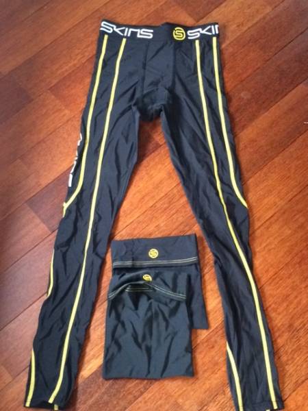 中古美品 SKINS タイツ サイズXS