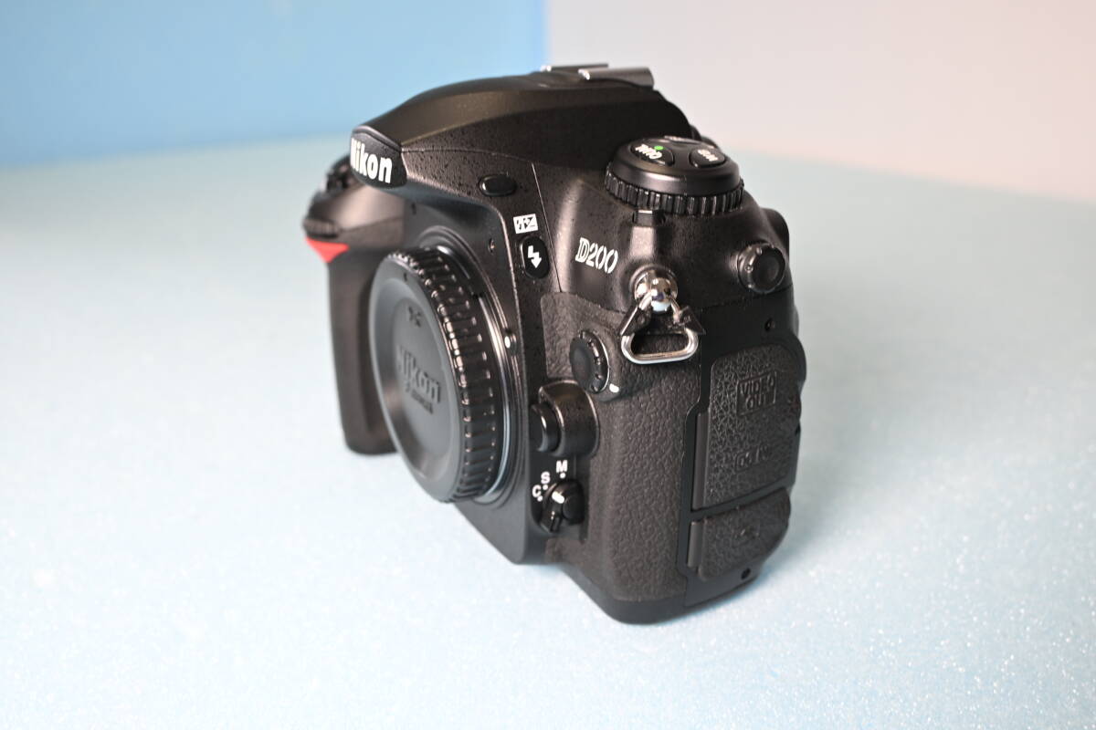 ★NIKON ニコン★ CCDセンサー銘機　D200ボディ　ショット数950回　　完動品・新品級・極美品_5