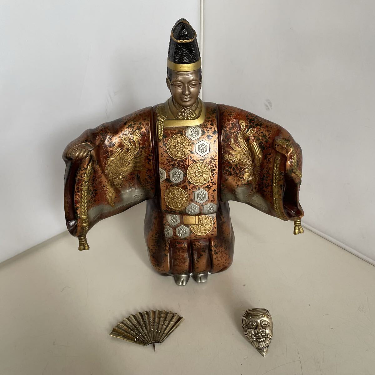 BS□【美術置物】翁 能舞踊 狂言師 縁起物 能面人形 能楽 銅製 金属