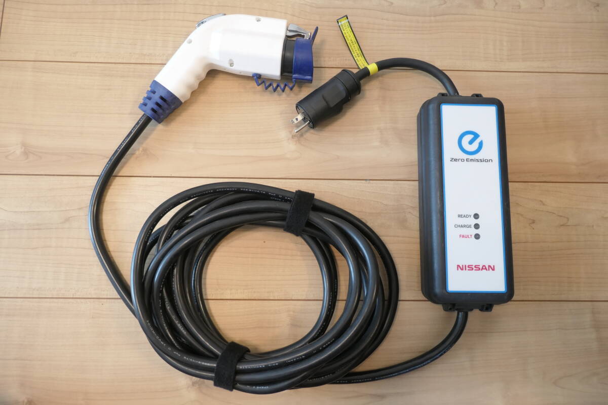 日産リーフ AC100V 充電ケーブル 29690 3NA2J 7.5m(日産用)｜売買され