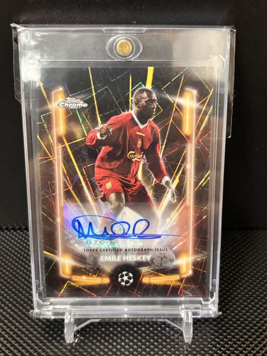 EGOIST CHELLY サイン色紙 直筆 50枚限定】 2024-25 Topps Chrome UCC Black Lazer Emile Heskey