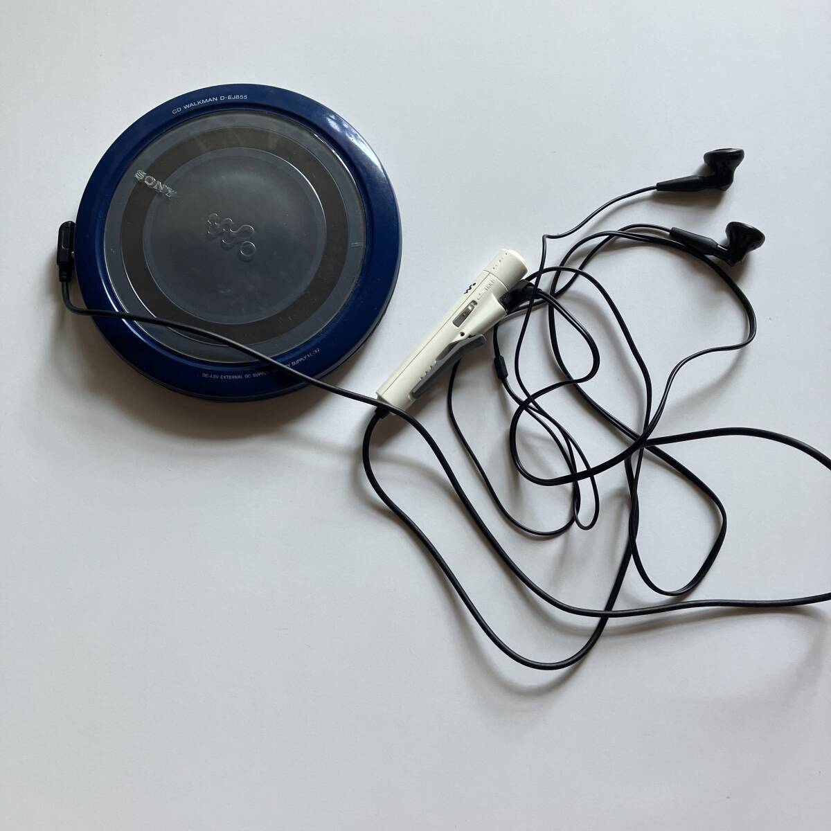 ＜送料600円＞【ジャンク】 SONY ポータブルCDプレーヤー ウォークマン D-EJ855-LM ブルー_1