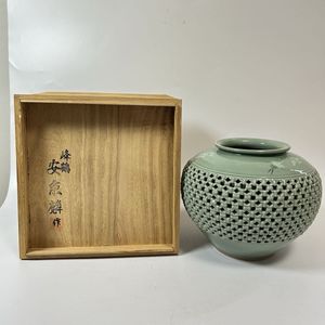 青磁 鶴 壺 透かしの値段と価格推移は？｜3件の売買データから青磁 鶴