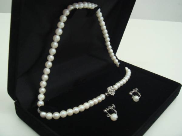 あこや本真珠のネックレス＆イヤリングのセット 美品