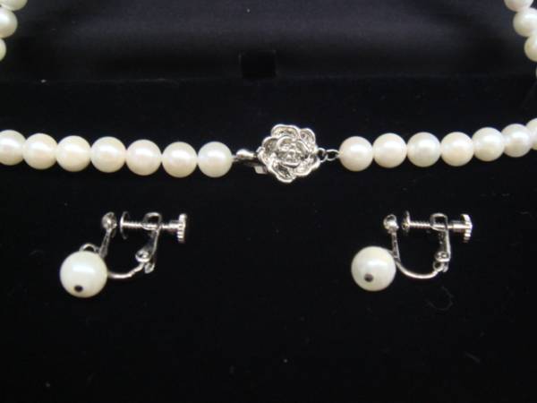 あこや本真珠のネックレス＆イヤリングのセット 美品