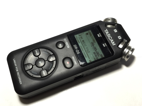 TSCAM DR-05リニアPCMレコーダー新品同様付属品あり