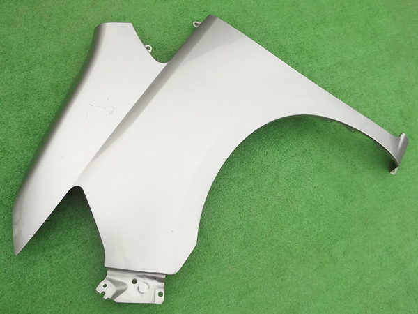★送料安，銀S/G/ライダー前期セレナC25左フロントフェンダーRe:P