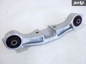 スバル 純正 VAB WRX STI ノーマル デフ メンバー マウント 1408292138 即納 棚I-2
