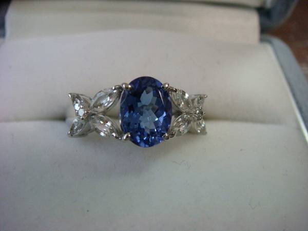 ◎可愛いデザイン　タンザナイト＆サファイヤ　K18WG◎