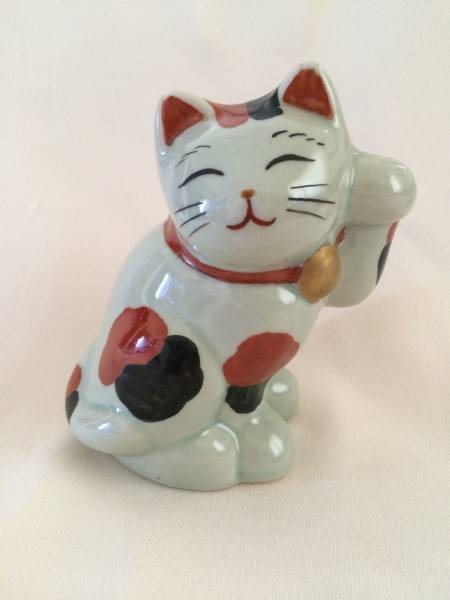 ☆招き猫　陶器　焼物　置物