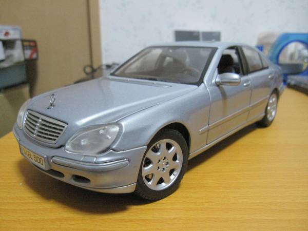 Maisto 1/18 メルセデス ベンツ S550 Sクラス W220 ジャンク(マイスト