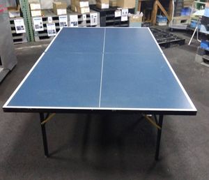 娯楽用　卓球台　全体の大きさ 〈2743mm x 1526mm x 高さ765mm〉ラケット・ネット・球付