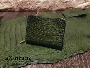 アリゲーター(アマゾン、シェードマット仕上げ)×栃木レザー(茶)ファスナー式コインケー