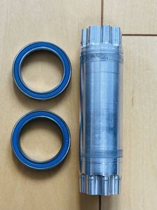 cannondale　キャノンデール　CAAD12　スピンドル　BB30　