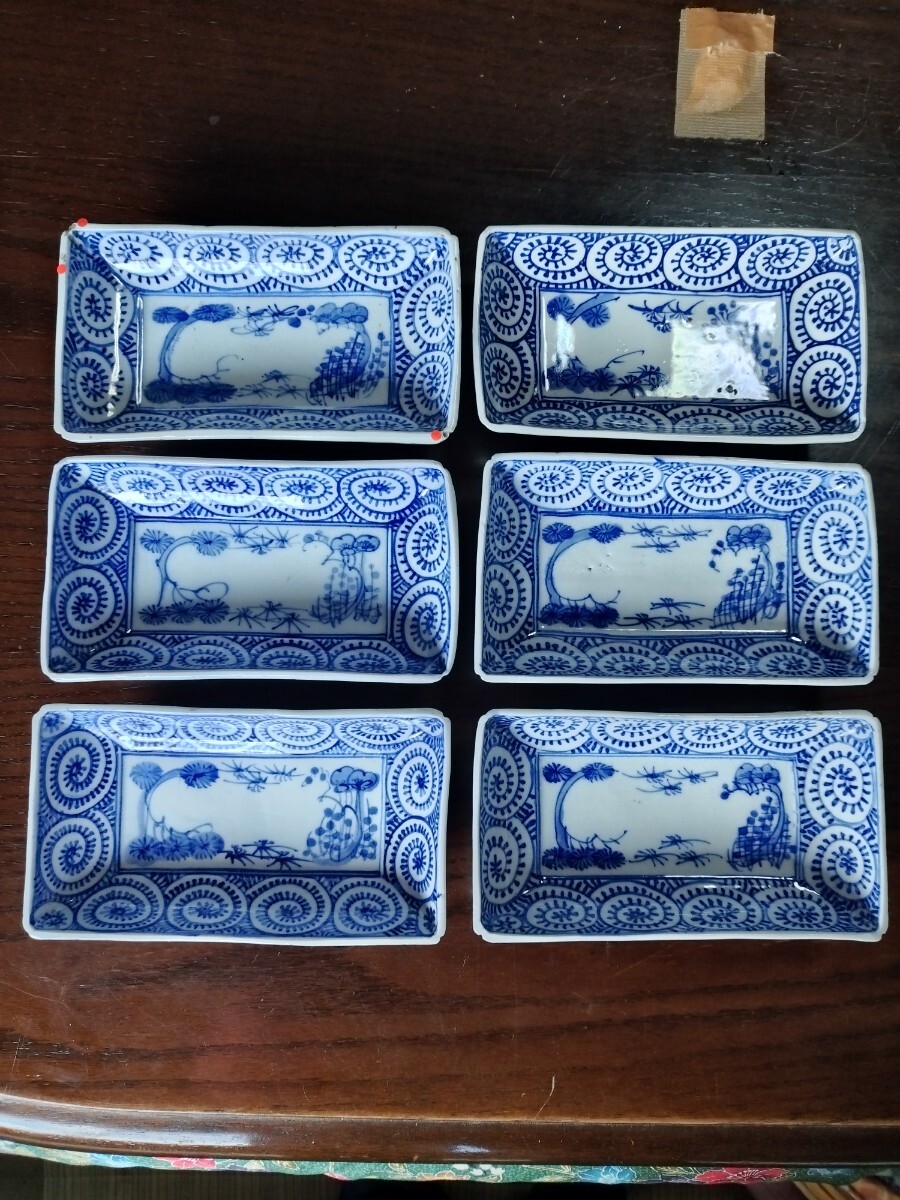 染付角皿の値段と価格推移は？｜6件の売買データから染付角皿の価値が