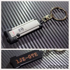 【裏文字オレンジ】1JZ-GTE エンジンヘッドカバー型キーホルダー JZX100 チェイサー マー