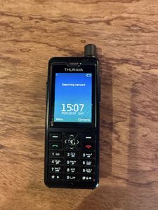 Thuraya(スラーヤ)XT Pro 衛星携帯電話　SIMフリー　＋　外付け衛星アンテナ【中古】