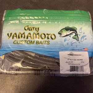 新品 ゲーリーヤマモト　カットテール　5インチ グリーンパンプキンブラックフレーク Gar