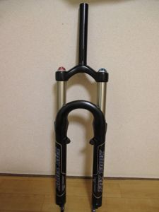 FOX Vanilla125R コイルスプリングサスです。