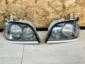 17 クラウン 純正 ヘッドライトの値段と価格推移は？｜30件の