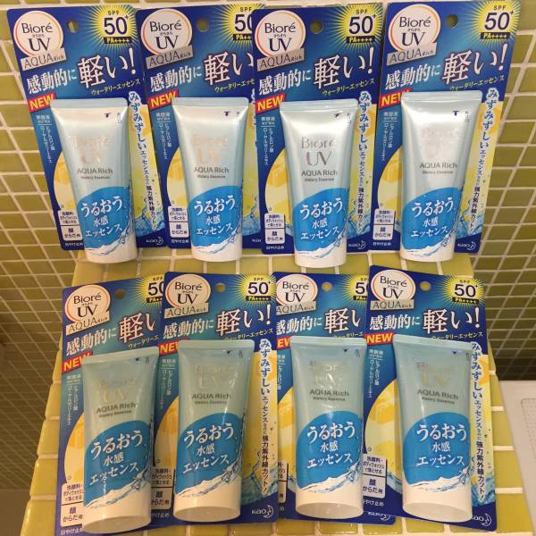 NEW!! ビオレ　アクアリッチ　ウォータリーエッセンス ８個