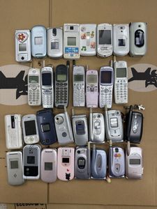 個◆ガラケー 約30台 まとめ ジャンク 携帯 部品取り 約8㎏ 12004 1円スタート】ジャンク ガラケー 130台以上 総重量約13.9kg 携帯電話 部品