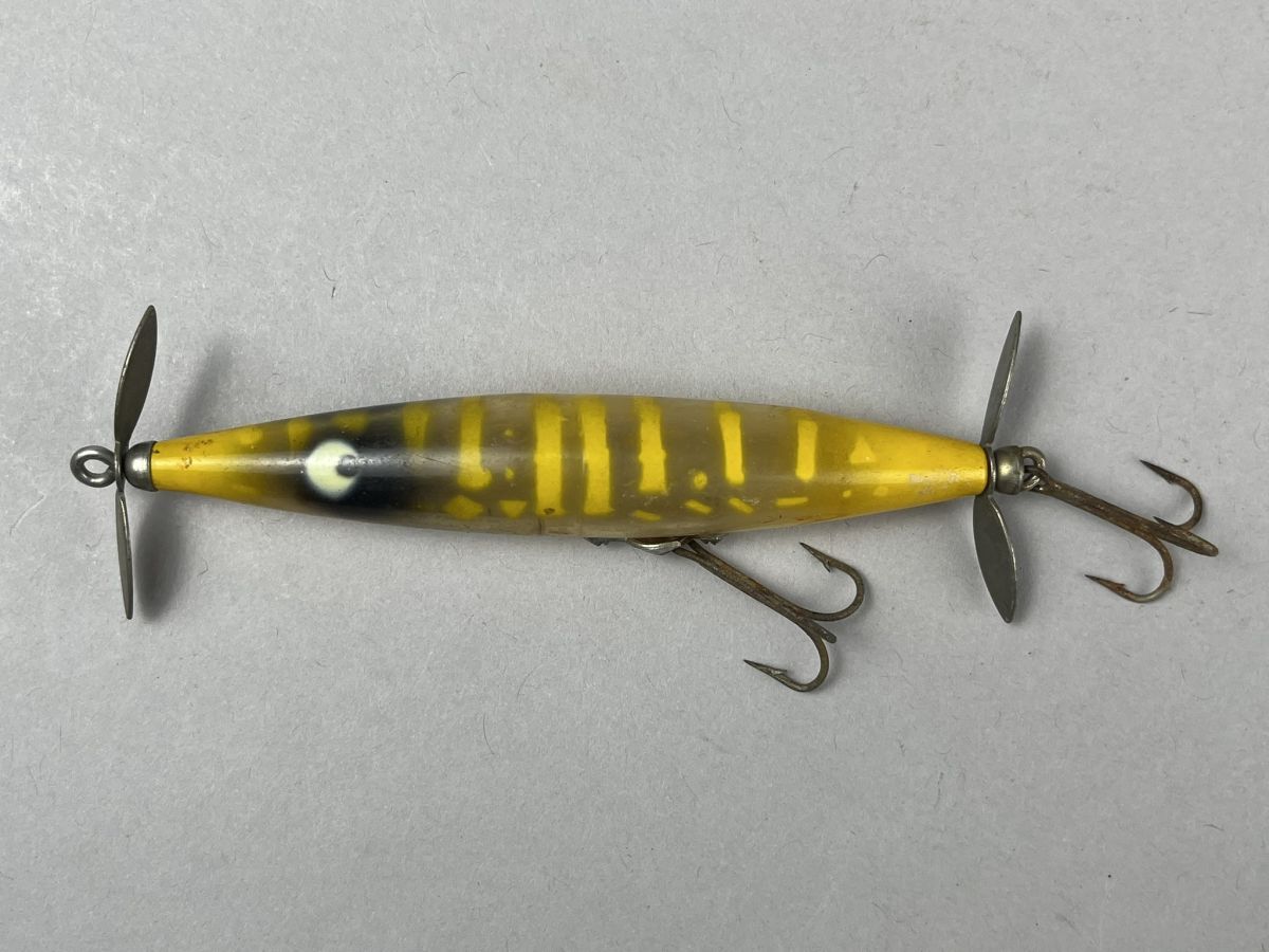 B106 ヘドン ダイイングフラッター イエローコーチドッグ◇Heddon