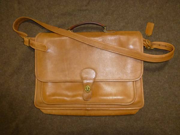 coach コーチ　ショルダー付書類カバン　